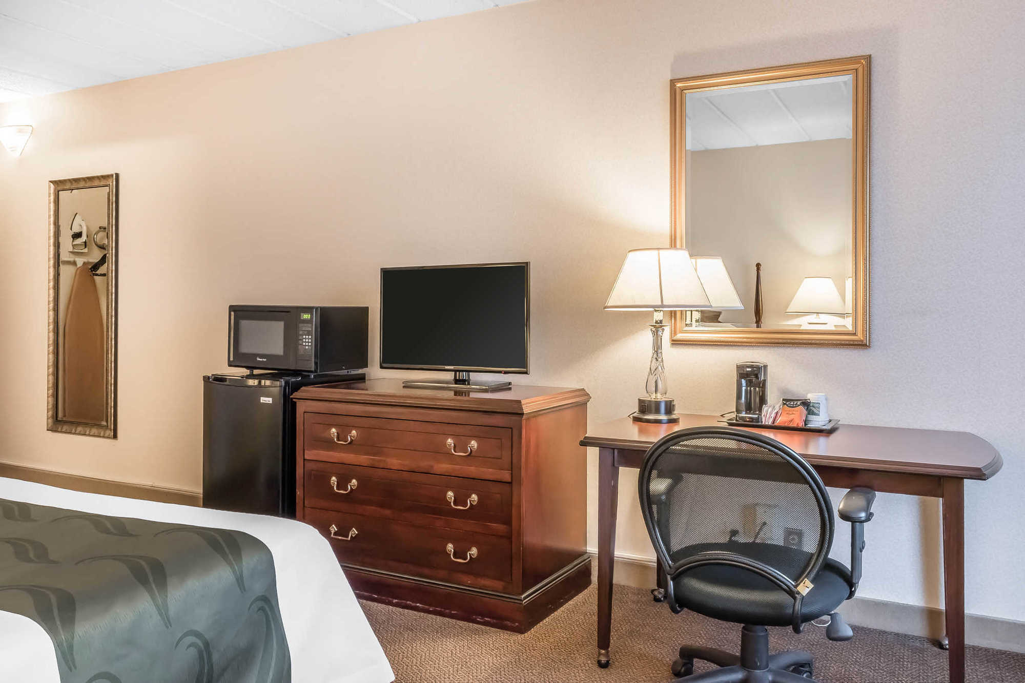 Baymont By Wyndham Milesburg Otel Oda fotoğraf